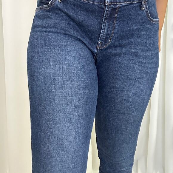 Women's Old Navy Jeans size 32 - Picture 2 of 4
